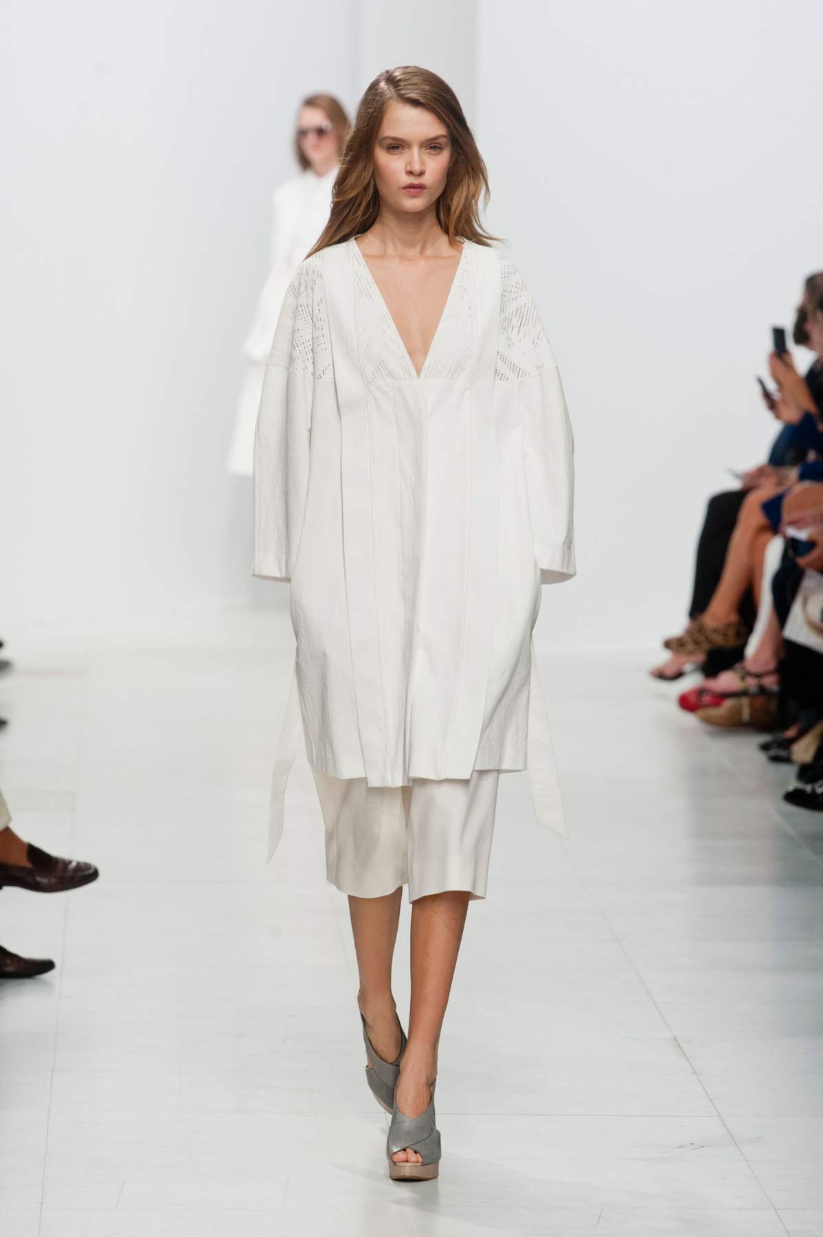 desfile-chalayan-paris-ss2014-13