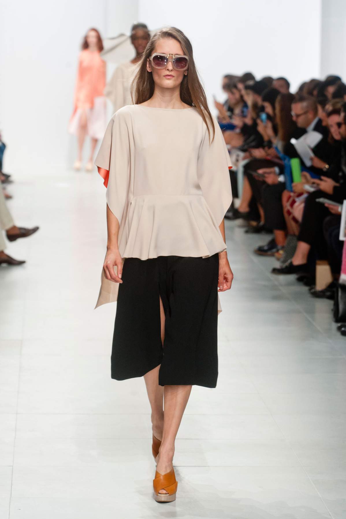 desfile-chalayan-paris-ss2014-22