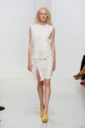 desfile-chalayan-paris-ss2014-25