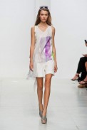 desfile-chalayan-paris-ss2014-30