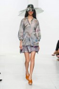 desfile-chalayan-paris-ss2014-34