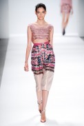 desfile-custo-barcelona-nova-york-verao-2014-002