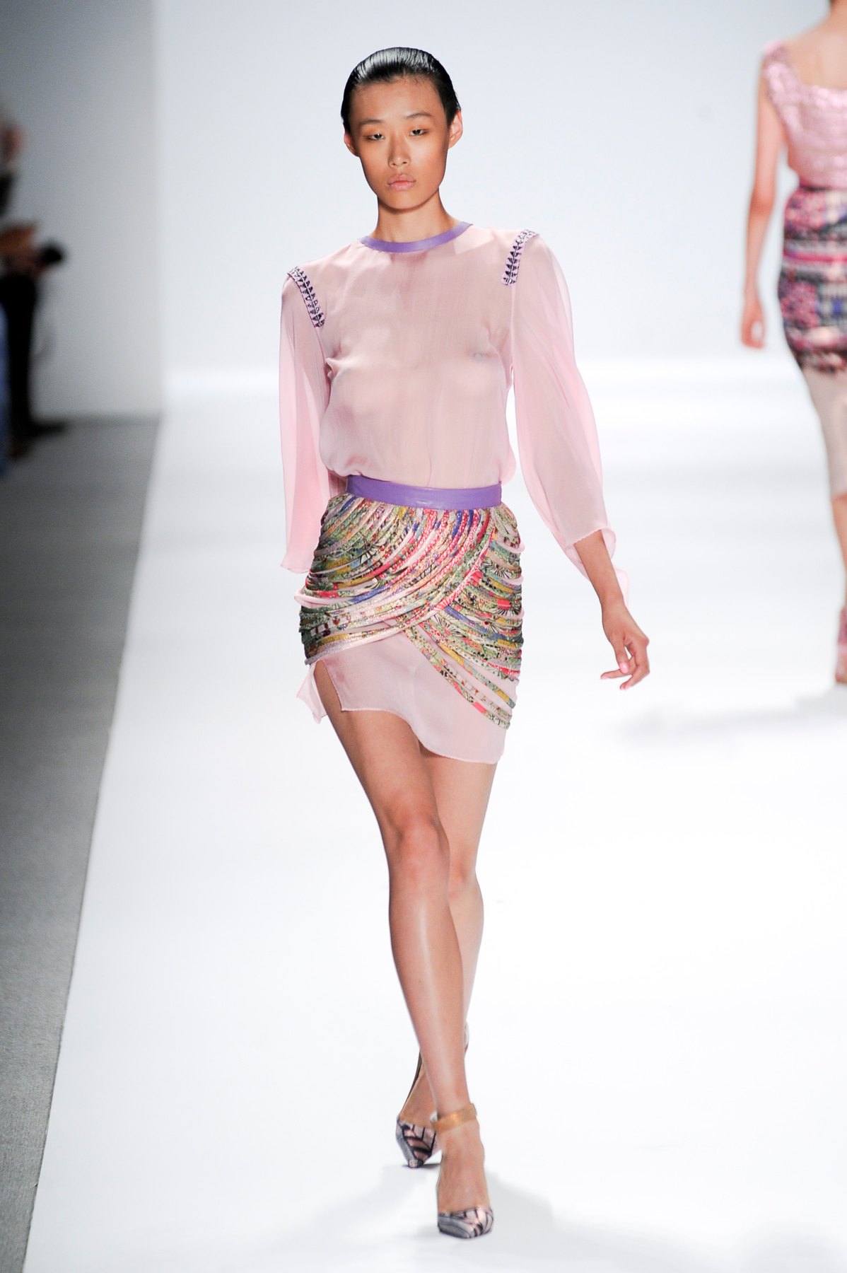 desfile-custo-barcelona-nova-york-verao-2014-003