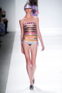 desfile-custo-barcelona-nova-york-verao-2014-004