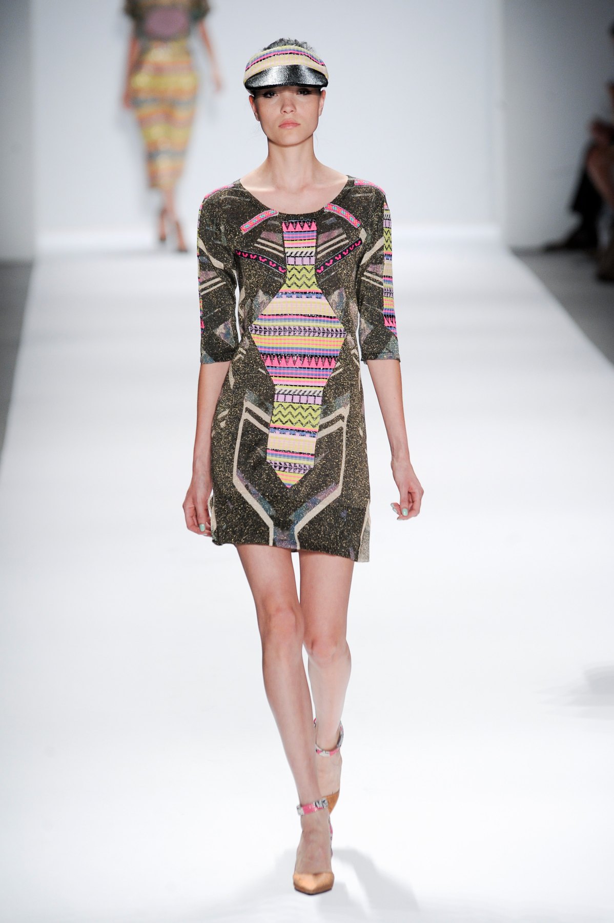desfile-custo-barcelona-nova-york-verao-2014-008