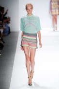 desfile-custo-barcelona-nova-york-verao-2014-014