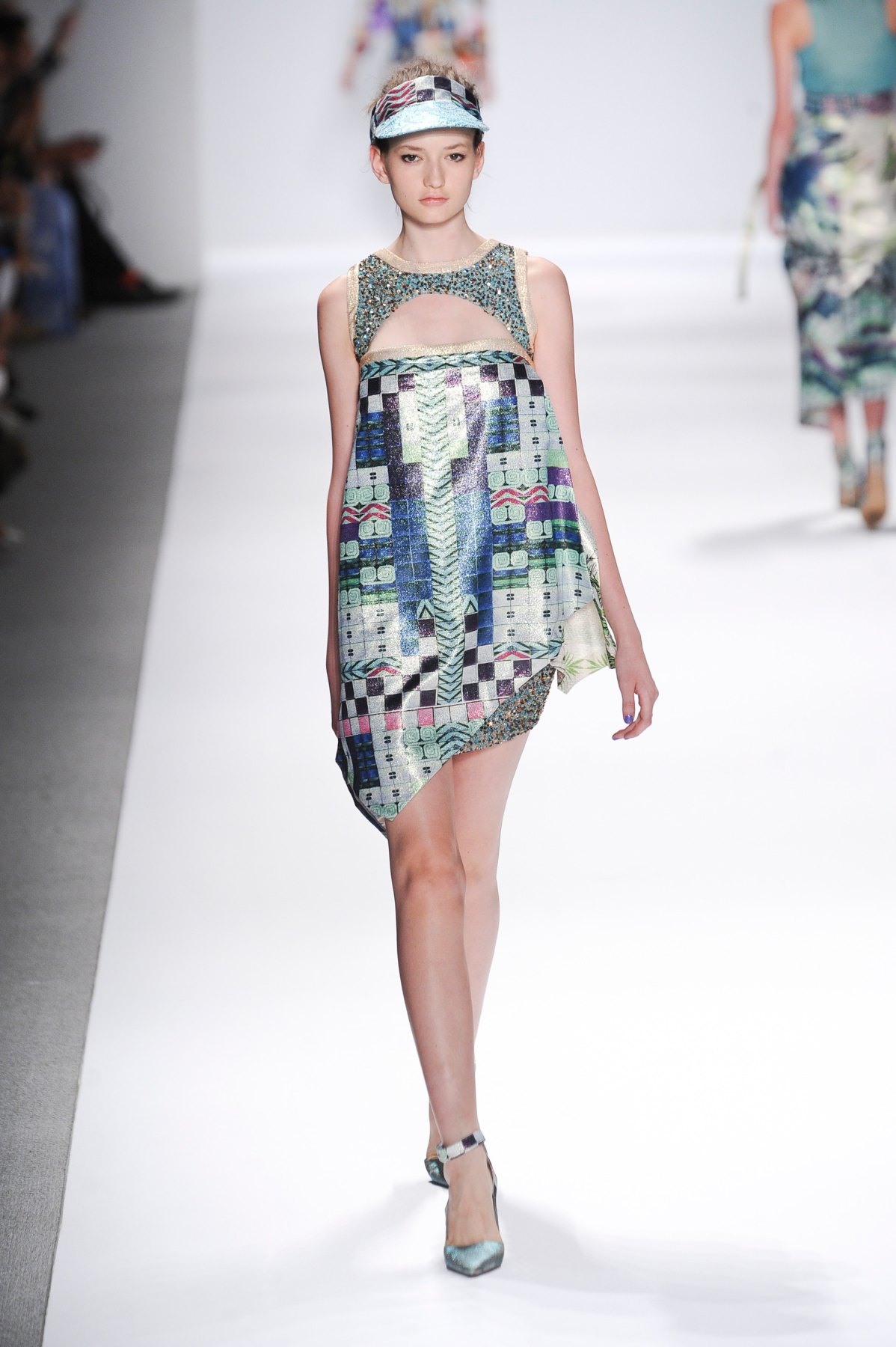 desfile-custo-barcelona-nova-york-verao-2014-017
