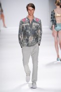 desfile-custo-barcelona-nova-york-verao-2014-021