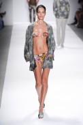 desfile-custo-barcelona-nova-york-verao-2014-022