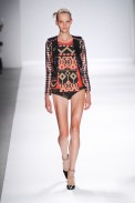 desfile-custo-barcelona-nova-york-verao-2014-027