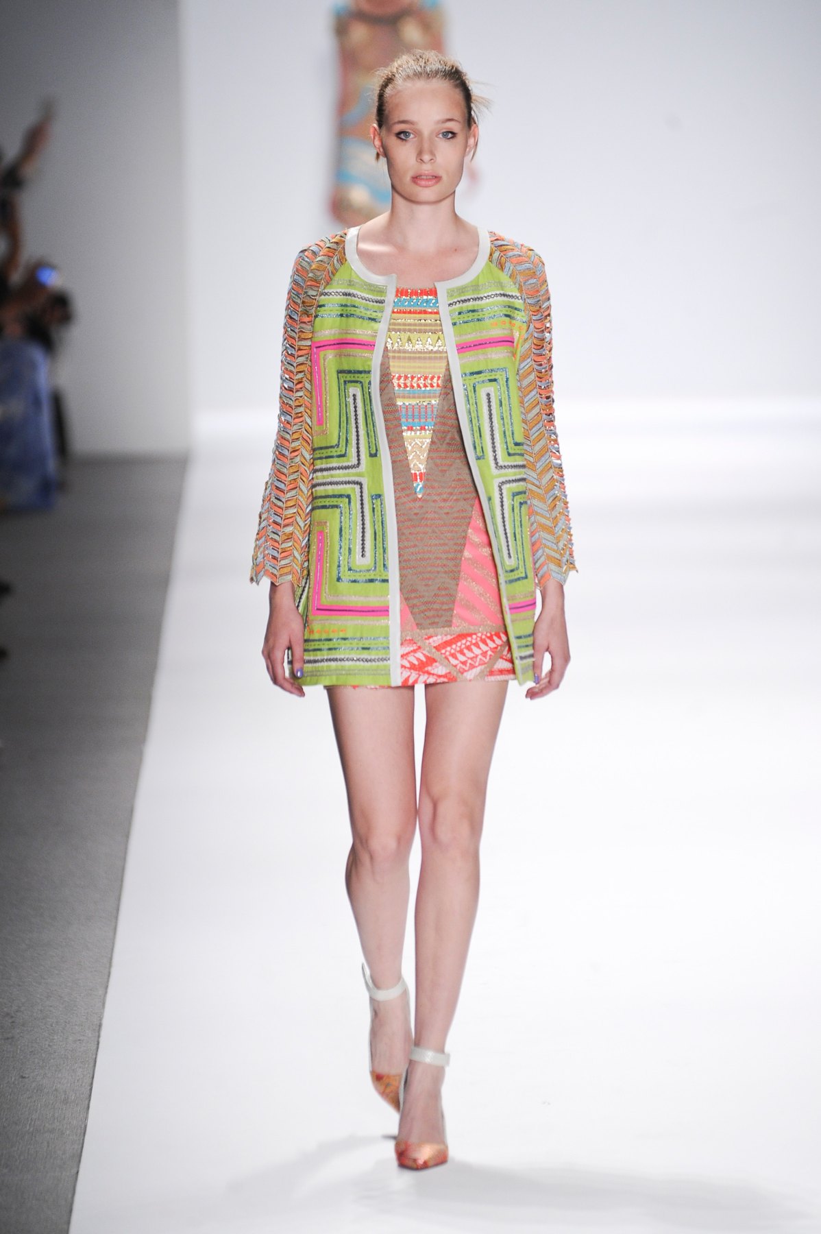 desfile-custo-barcelona-nova-york-verao-2014-032