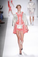 desfile-custo-barcelona-nova-york-verao-2014-036