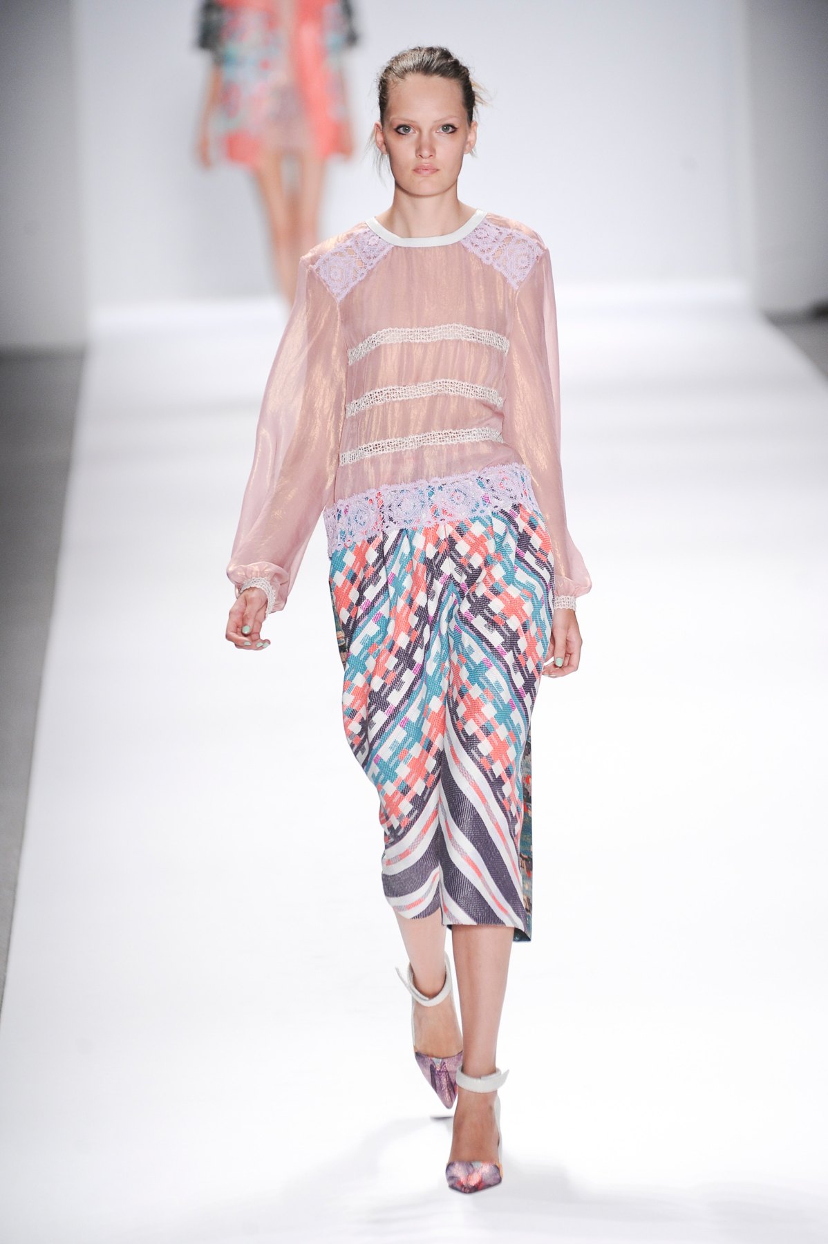 desfile-custo-barcelona-nova-york-verao-2014-044