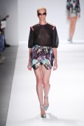 desfile-custo-barcelona-nova-york-verao-2014-052