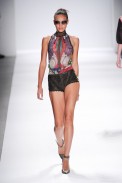 desfile-custo-barcelona-nova-york-verao-2014-053