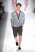 desfile-custo-barcelona-nova-york-verao-2014-057