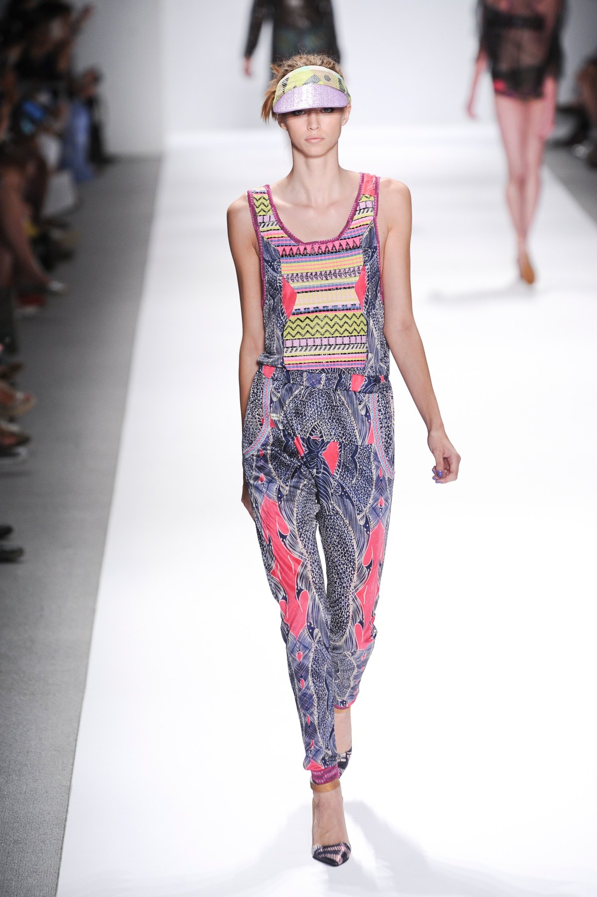 desfile-custo-barcelona-nova-york-verao-2014-060