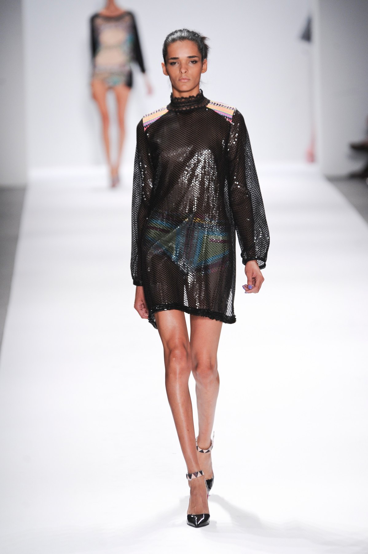 desfile-custo-barcelona-nova-york-verao-2014-061