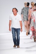 desfile-custo-barcelona-nova-york-verao-2014-065