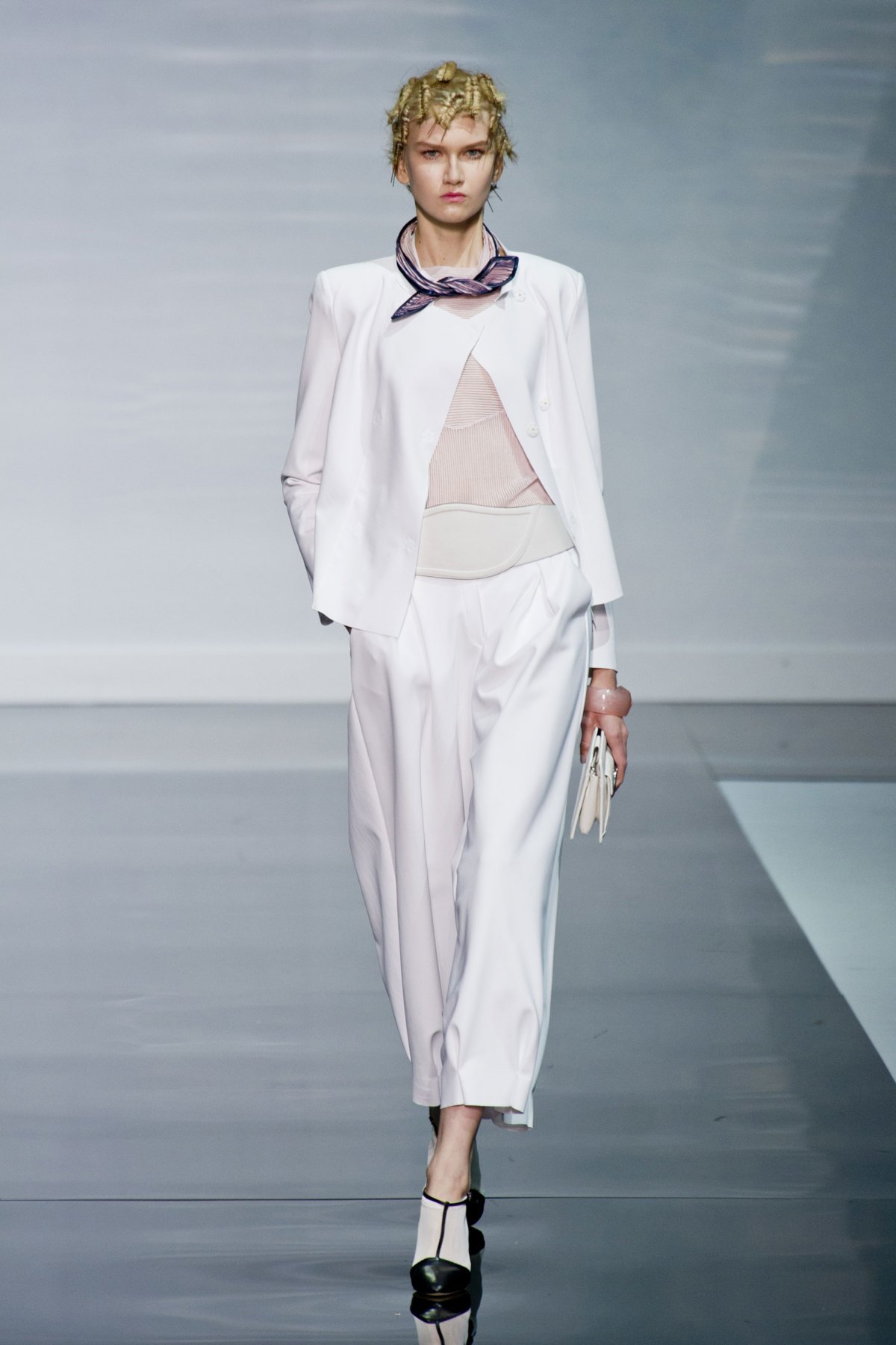 desfile-emporio-armani-verao-2014-023