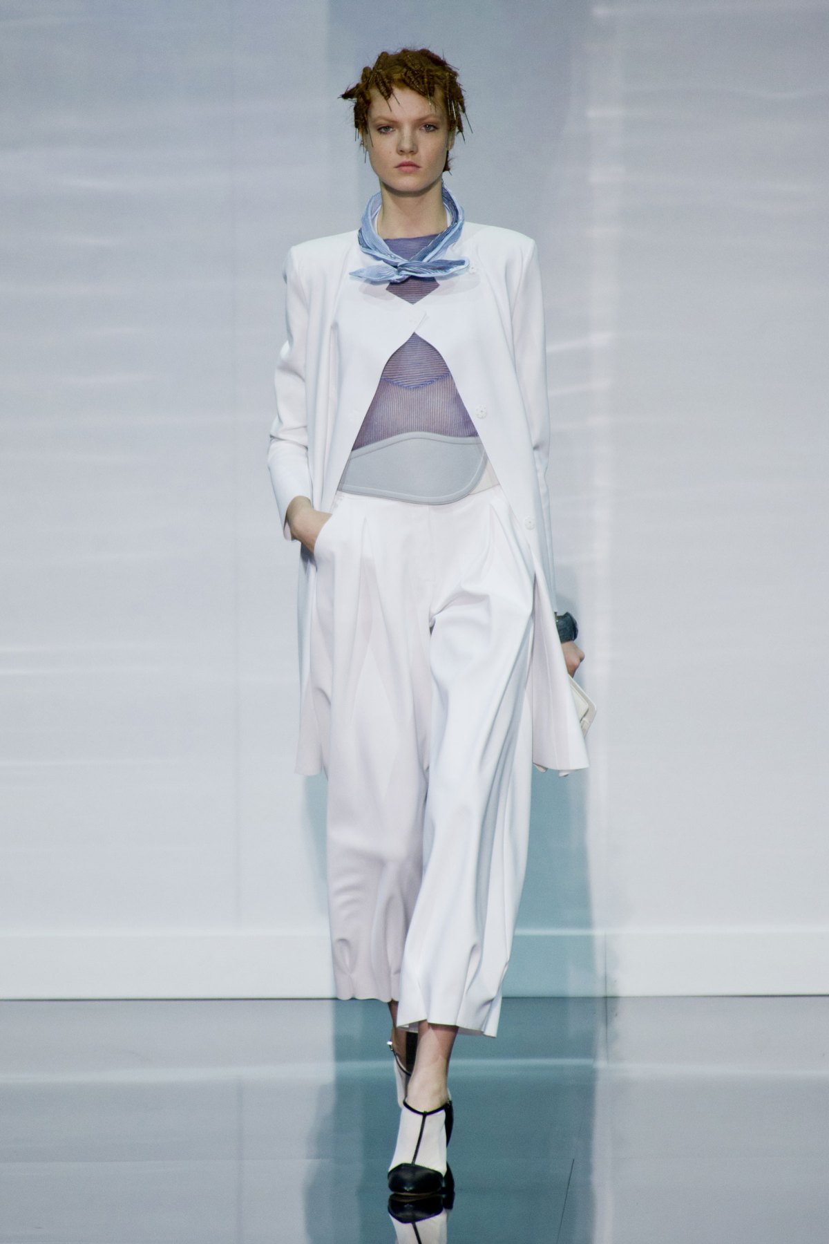 desfile-emporio-armani-verao-2014-024