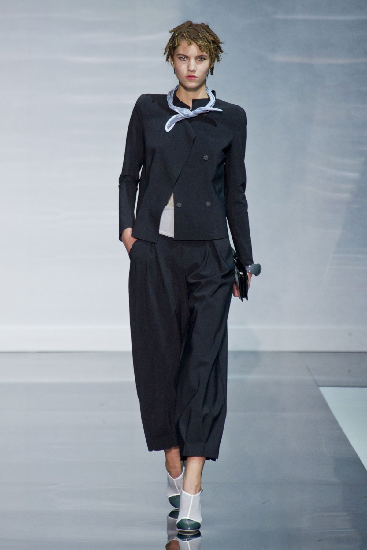desfile-emporio-armani-verao-2014-025
