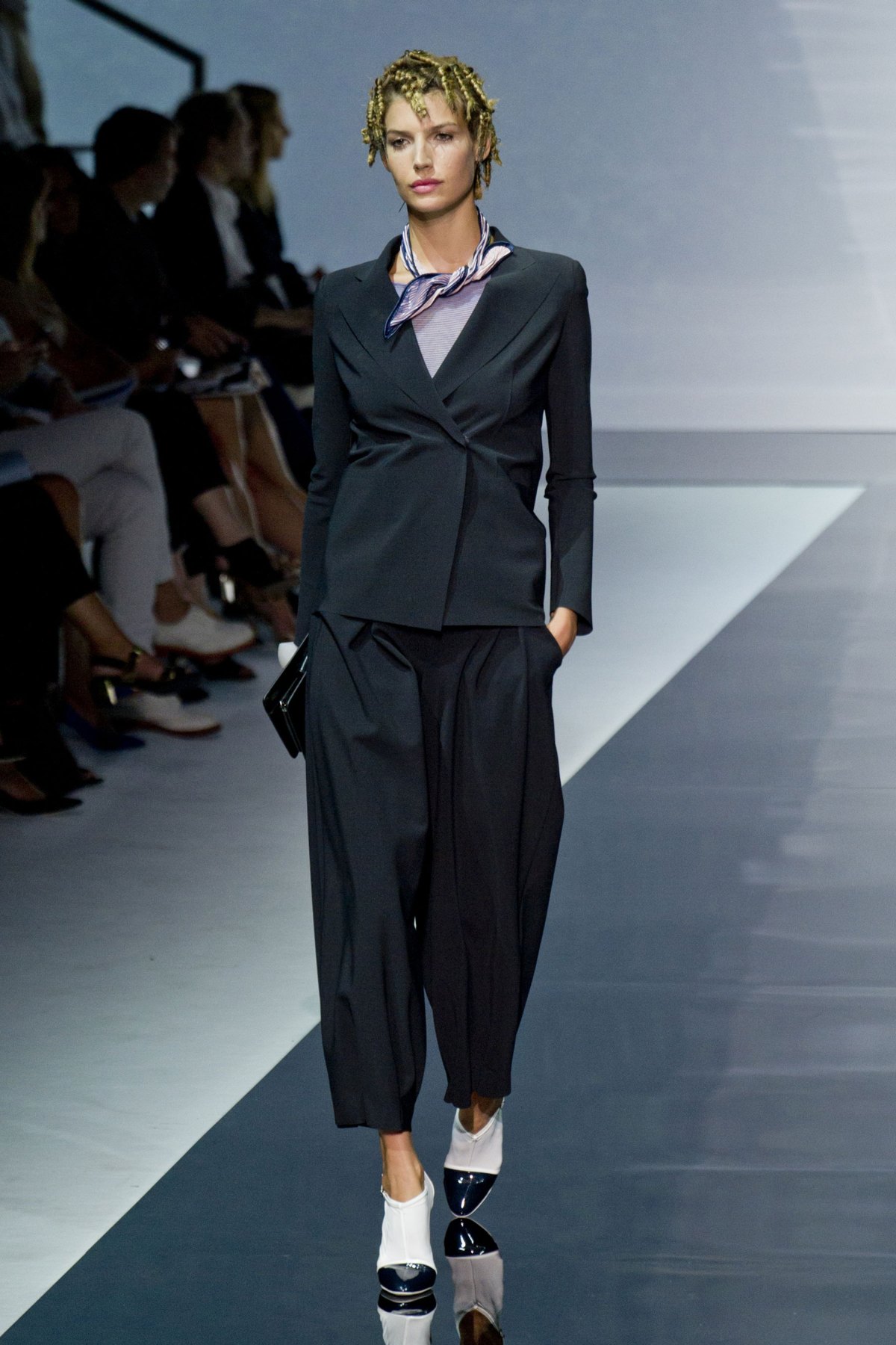desfile-emporio-armani-verao-2014-026