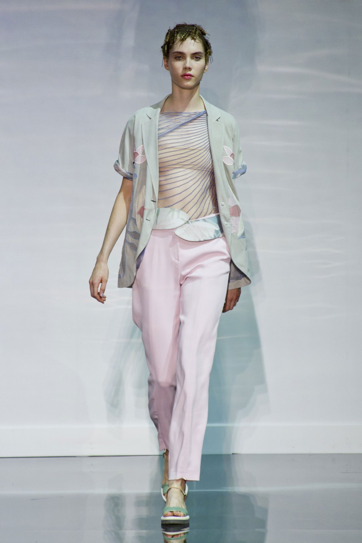 desfile-emporio-armani-verao-2014-030