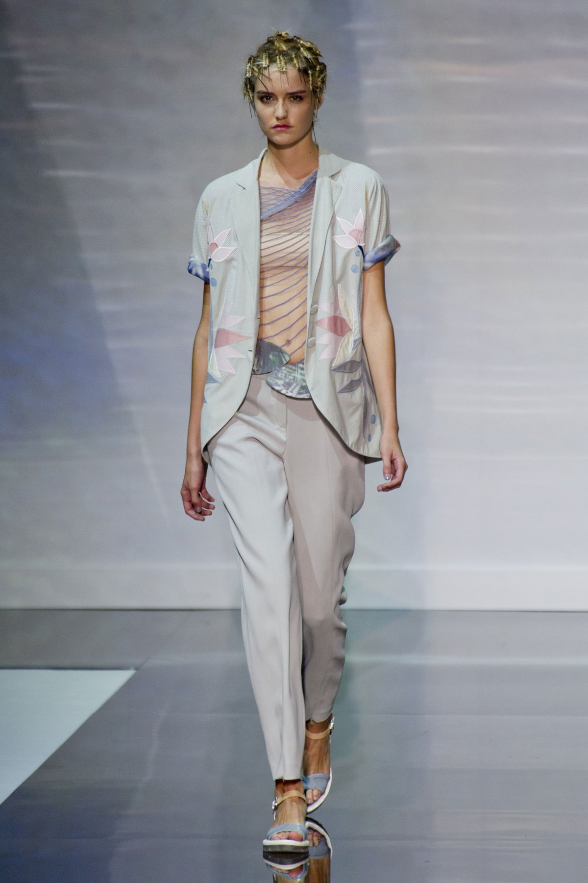 desfile-emporio-armani-verao-2014-031