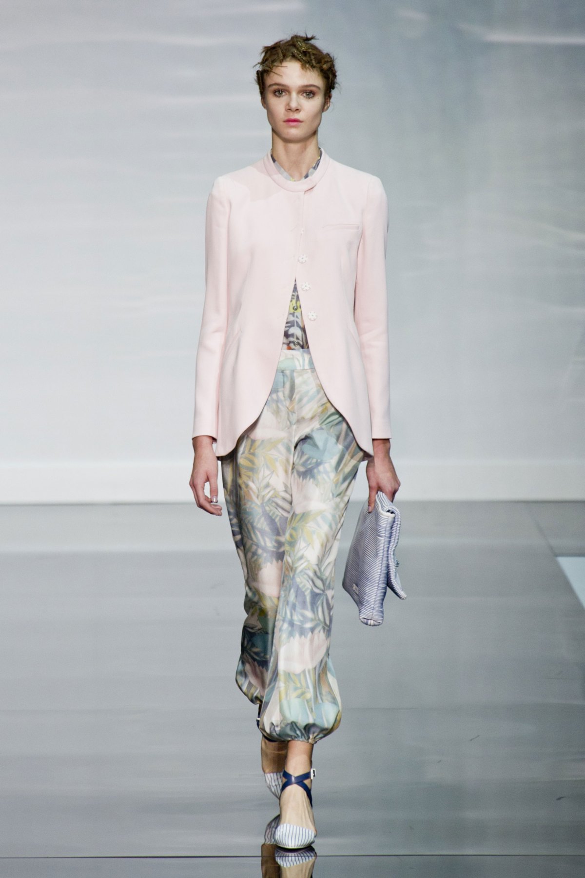 desfile-emporio-armani-verao-2014-033