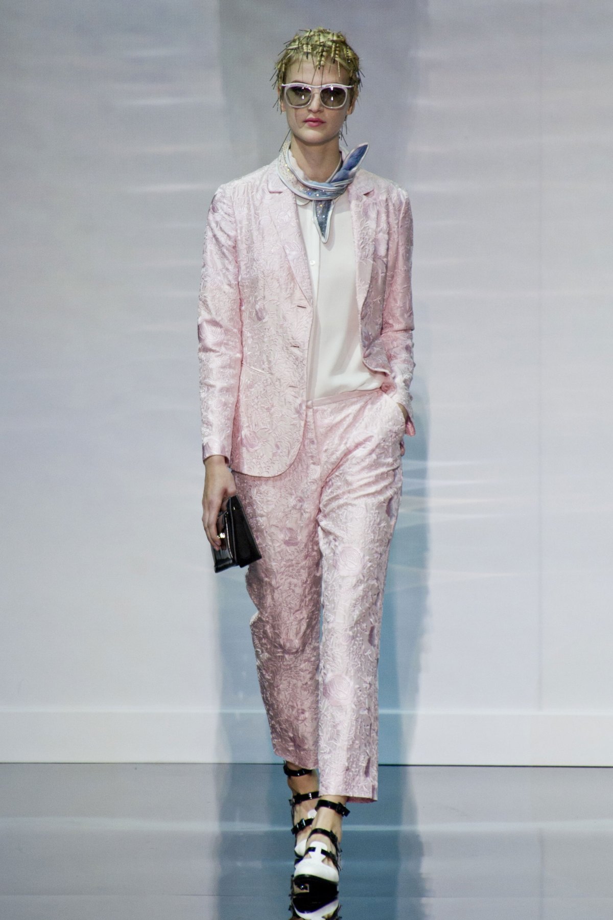 desfile-emporio-armani-verao-2014-034