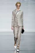 desfile-emporio-armani-verao-2014-035