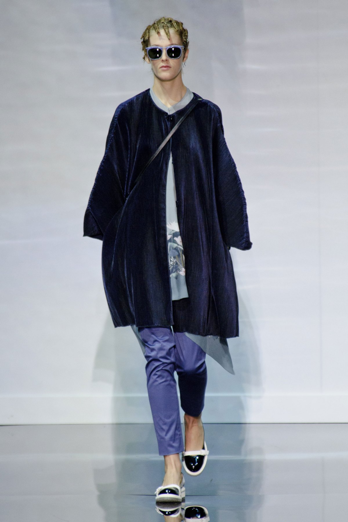 desfile-emporio-armani-verao-2014-037