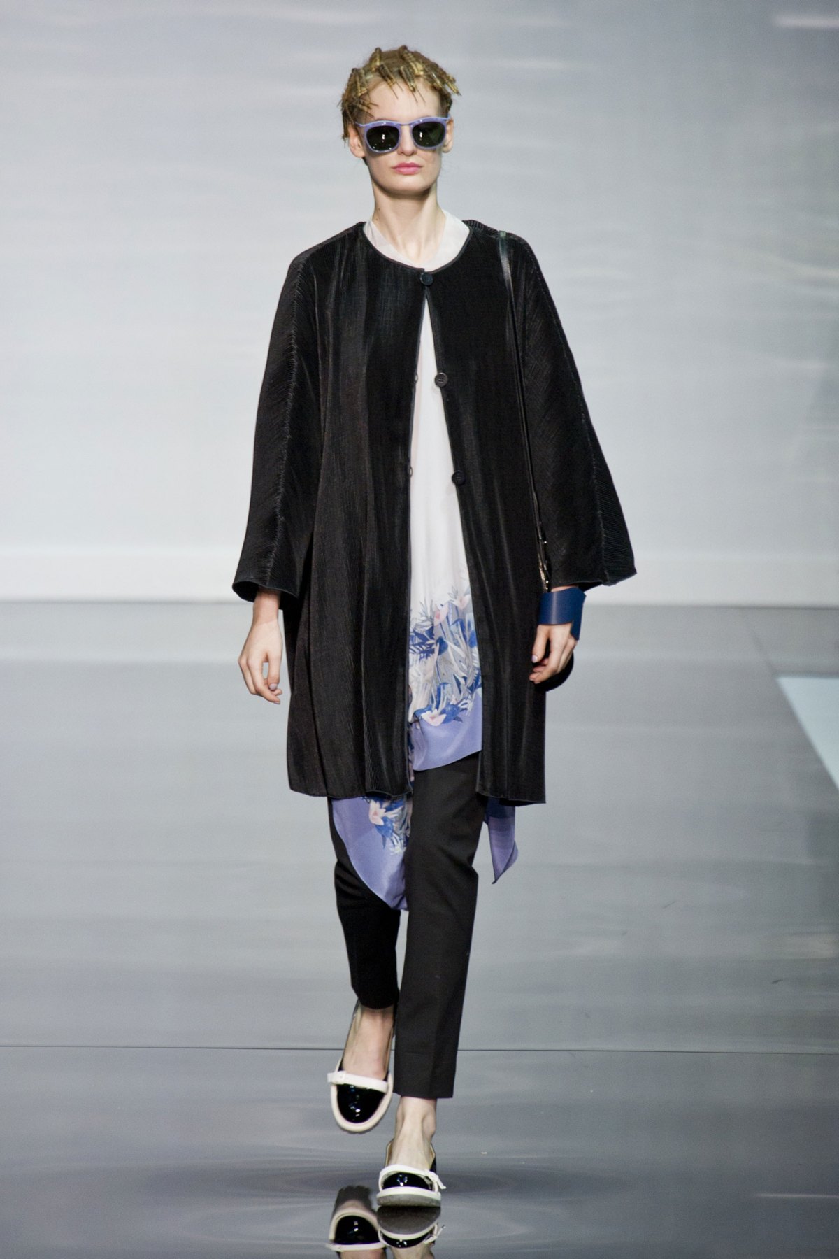 desfile-emporio-armani-verao-2014-038