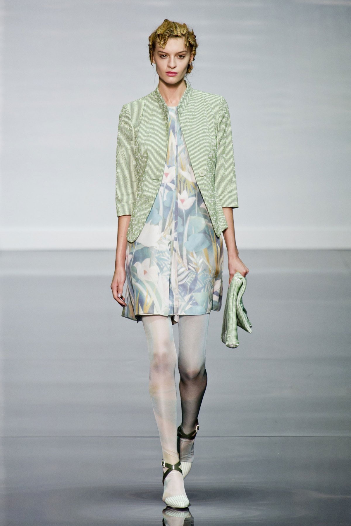 desfile-emporio-armani-verao-2014-040