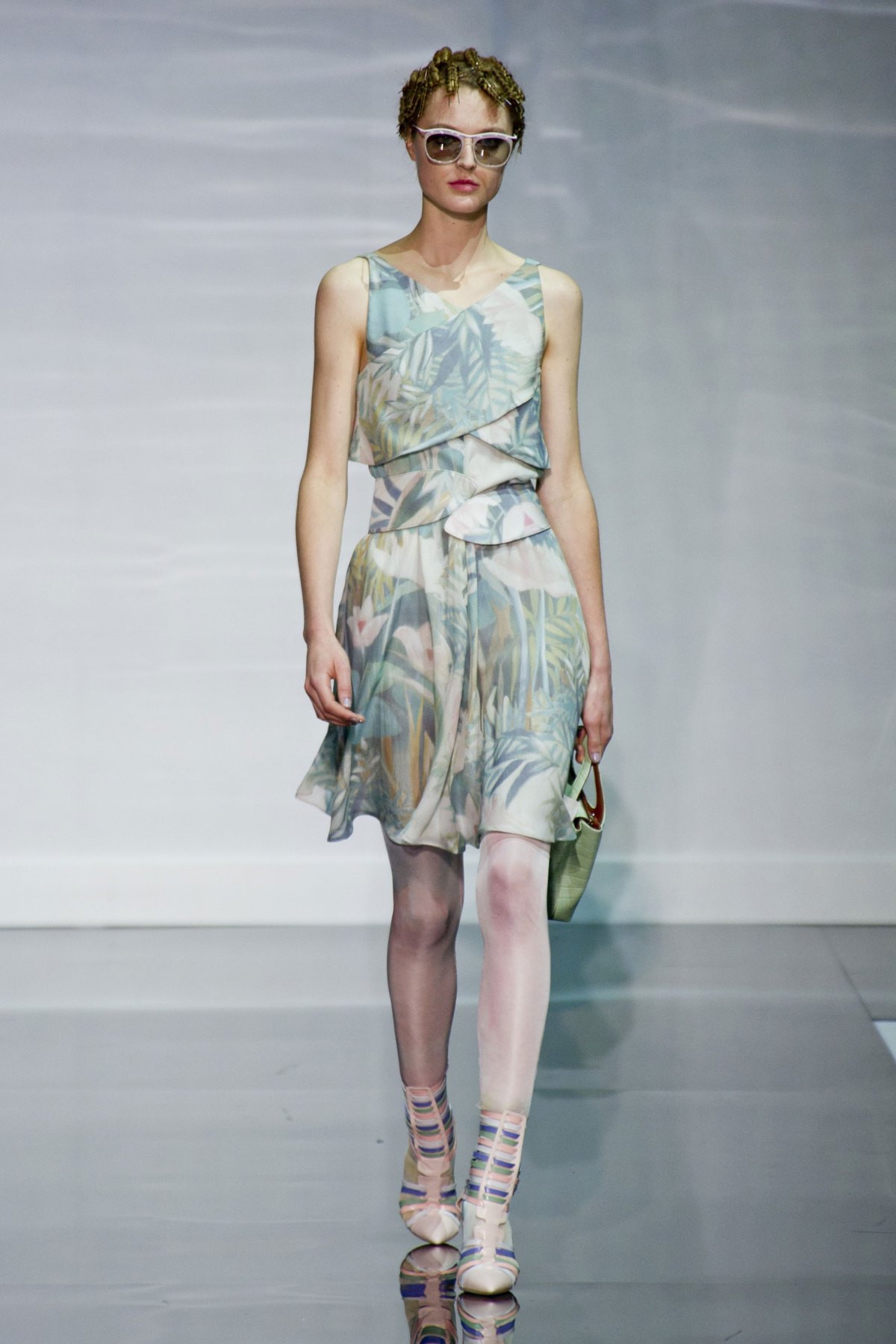 desfile-emporio-armani-verao-2014-049