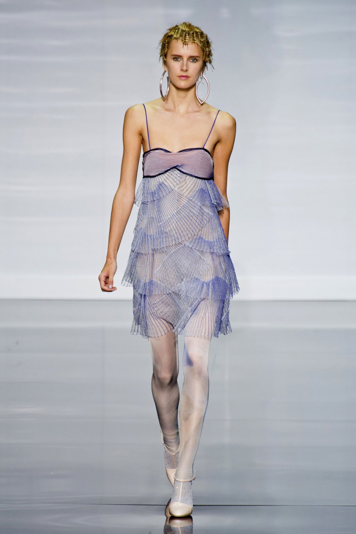 desfile-emporio-armani-verao-2014-080