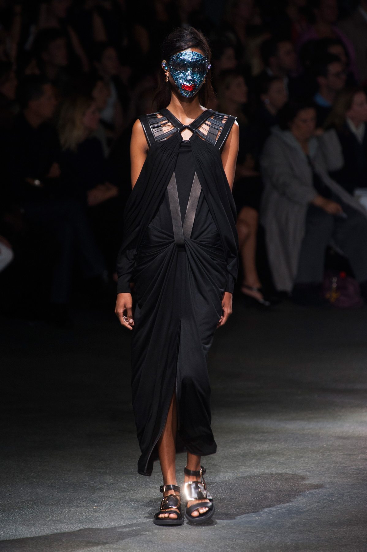 desfile-givenchy-paris-ss2014-37