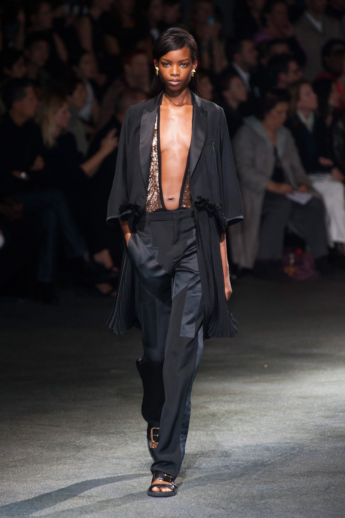 desfile-givenchy-paris-ss2014-49