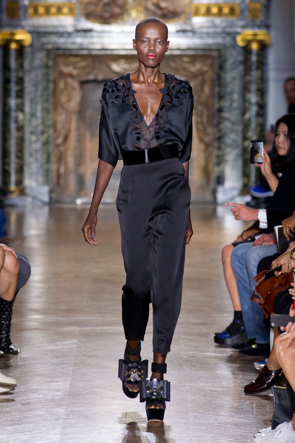 desfile-john-galliano-paris-ss2014-33