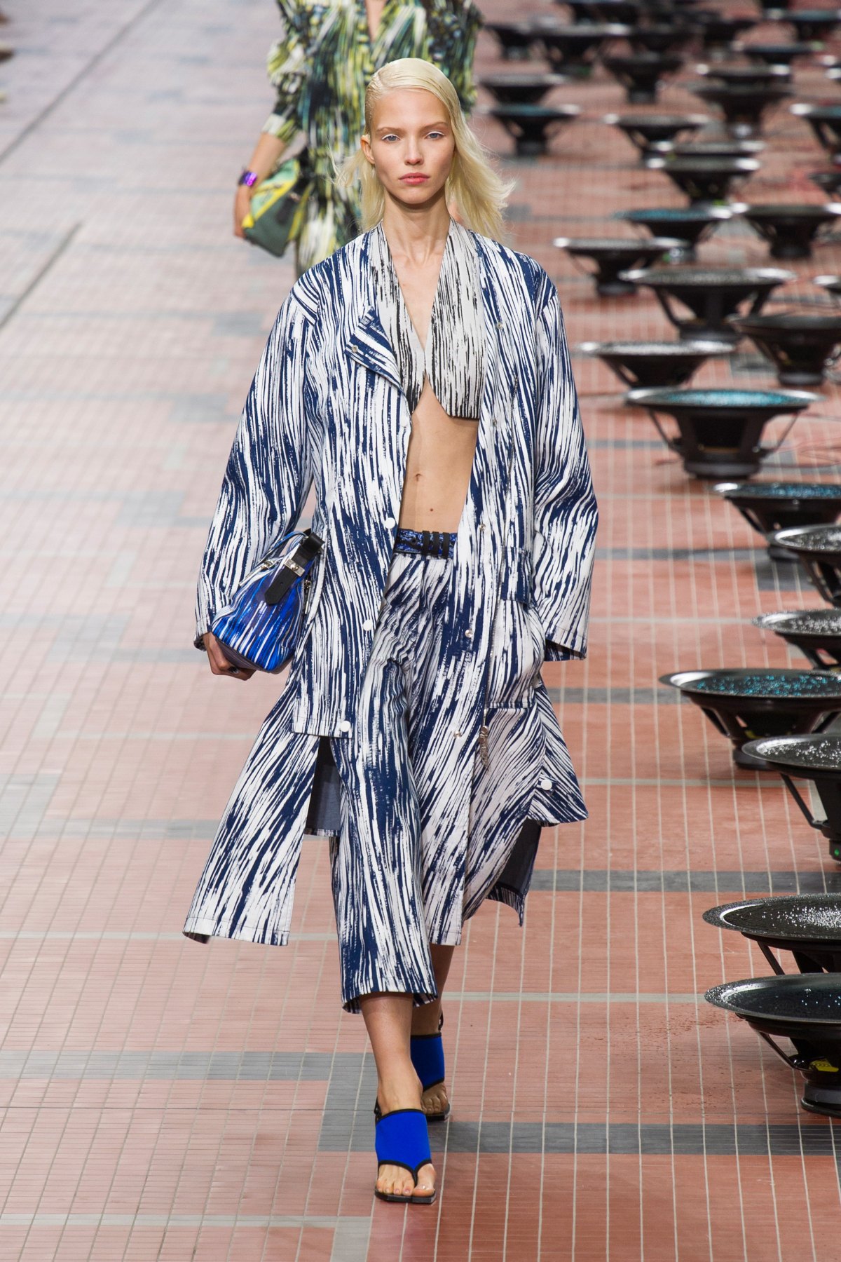 desfile-kenzo-verao-2014-028