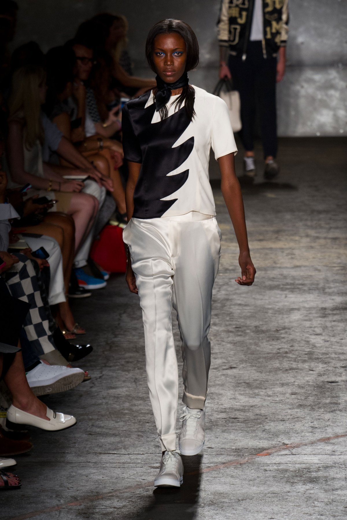 desfile-marc-by-marc-york-verao-2014-037