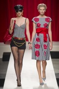 desfile-moschino-verao-2014-020