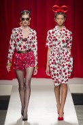 desfile-moschino-verao-2014-023