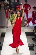 desfile-moschino-verao-2014-035