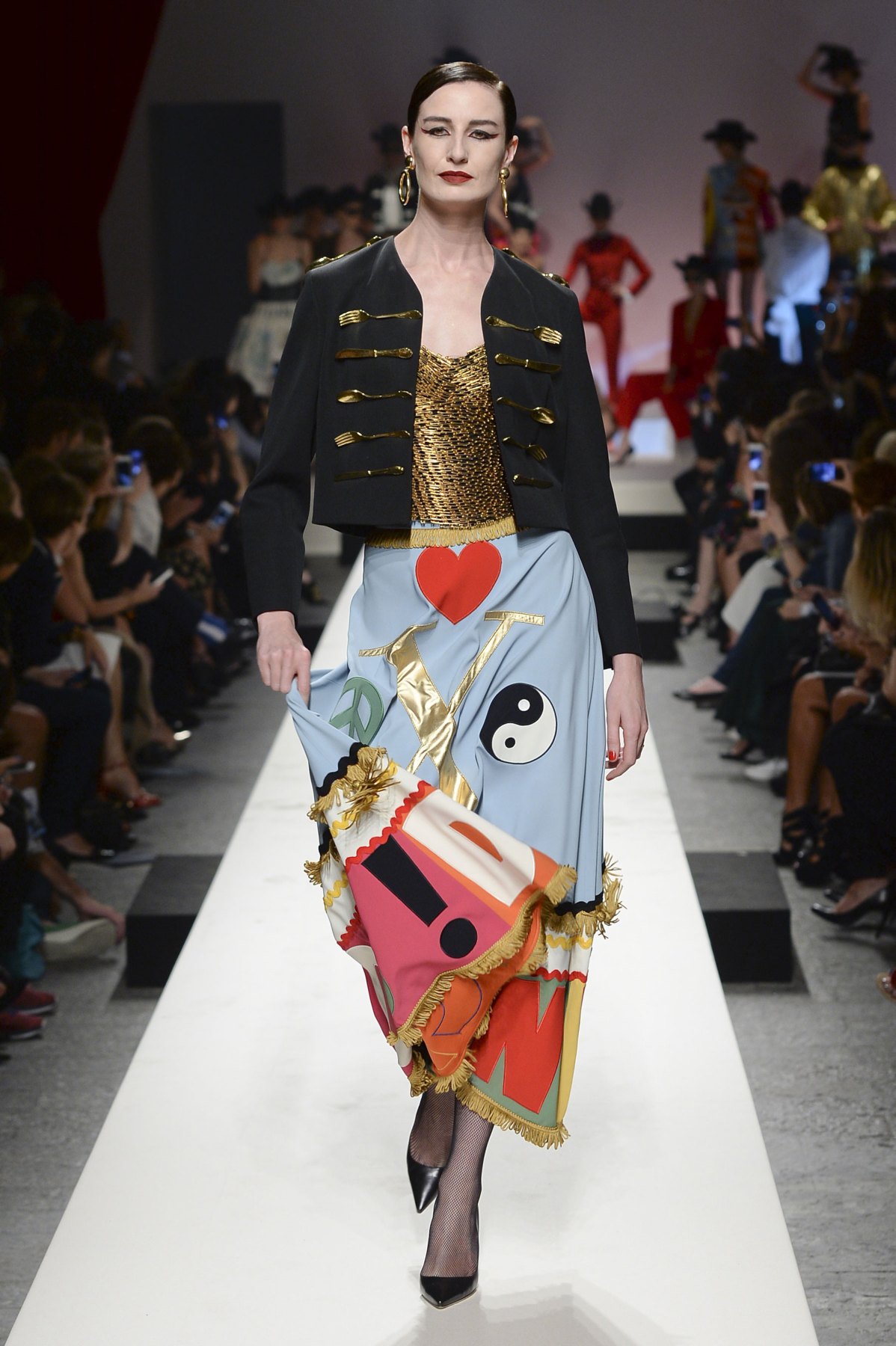 desfile-moschino-verao-2014-036