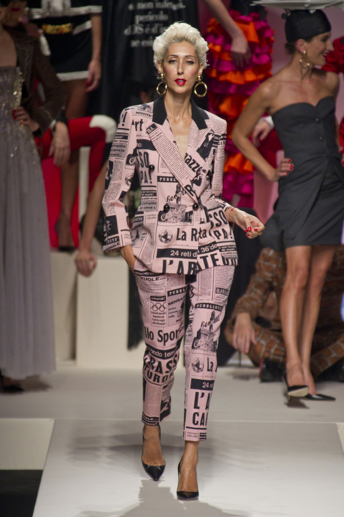 desfile-moschino-verao-2014-039