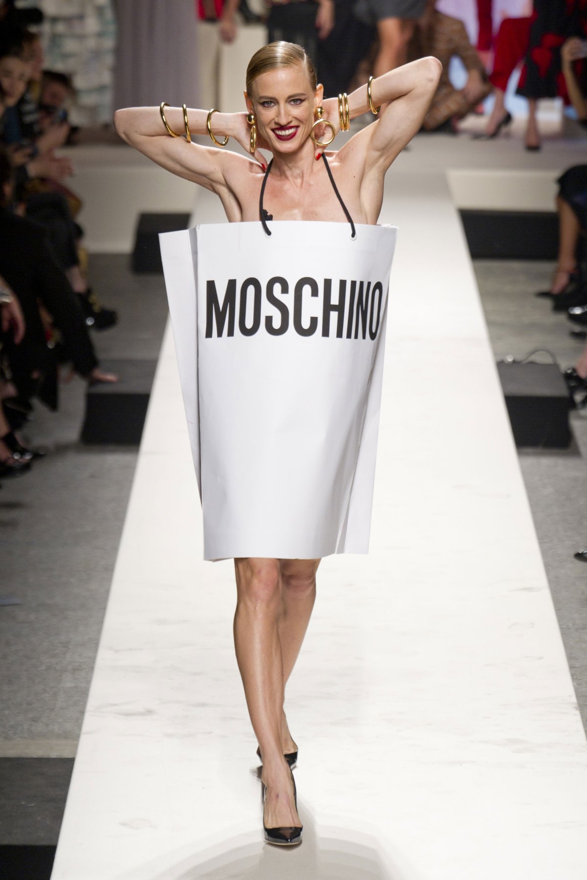 desfile-moschino-verao-2014-041