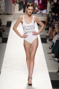 desfile-moschino-verao-2014-043