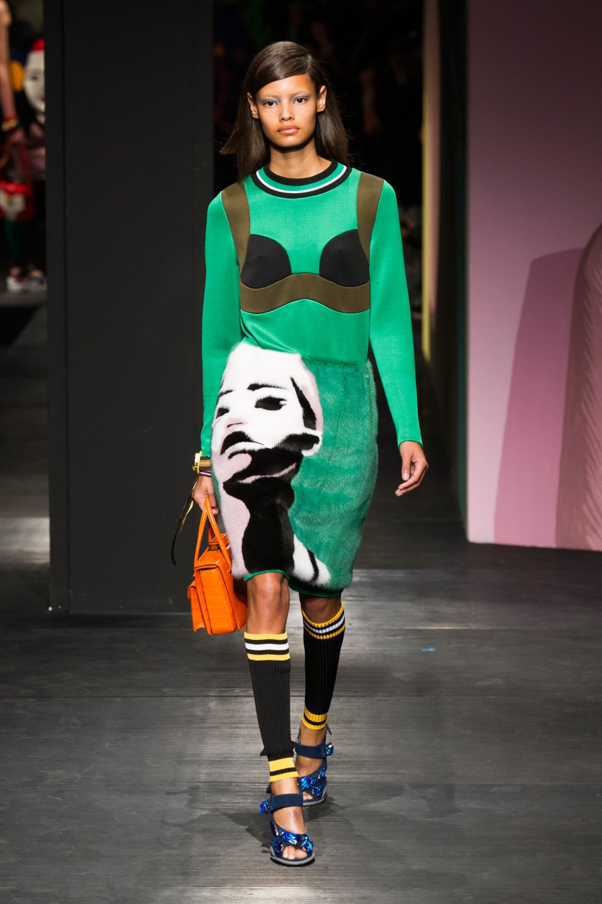 desfile-prada-verao-2014-023